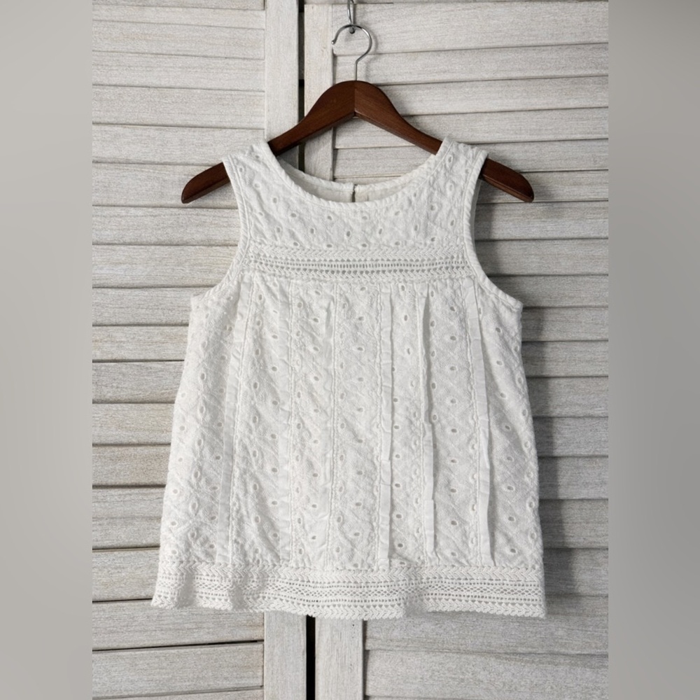 Genuine Kids. White Eyelet Sleeveless Top. Great Condition. Size 4